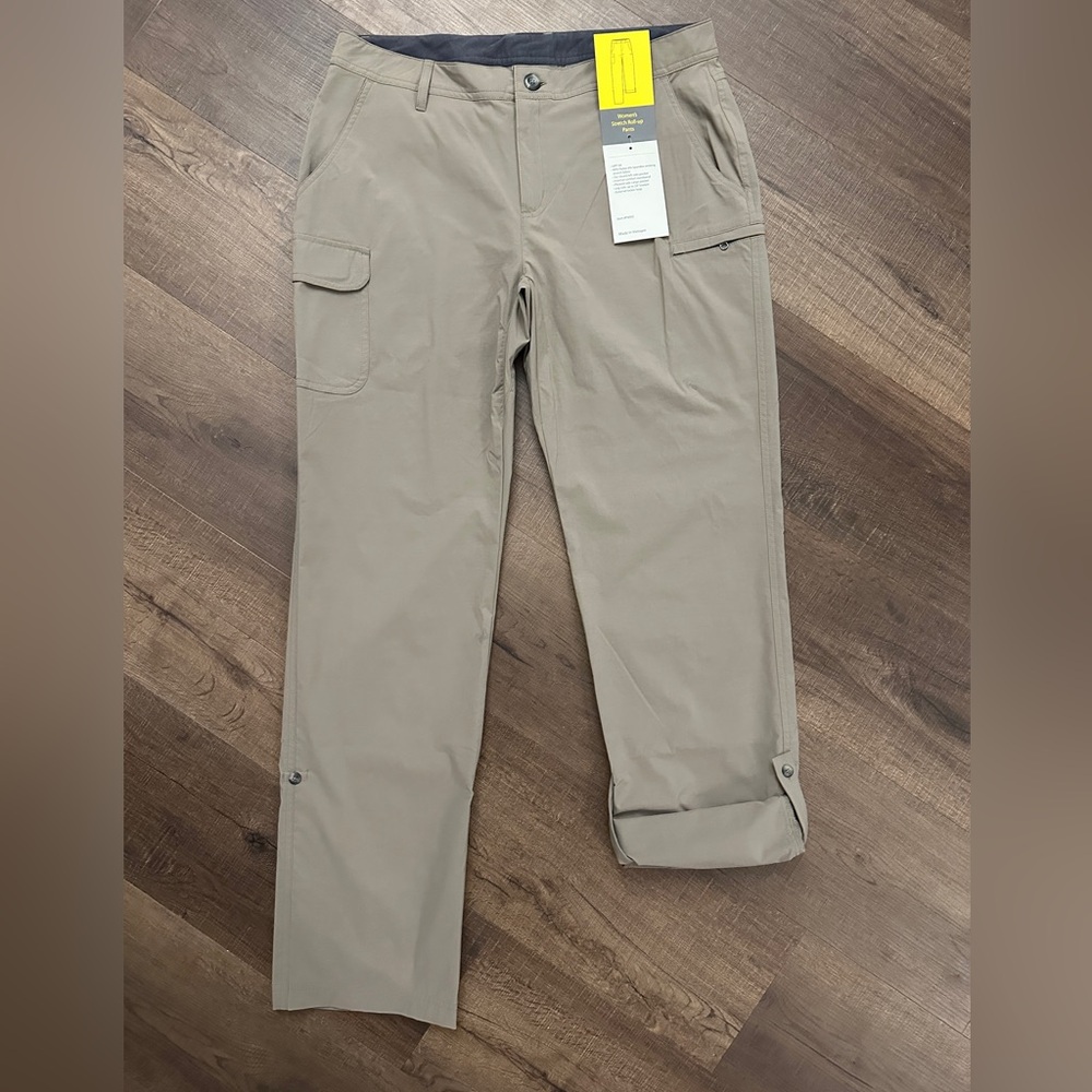 Brand New NWT Solstice Women's Stretch Roll Up Pants ~ Sz 10

Make me an offer:)